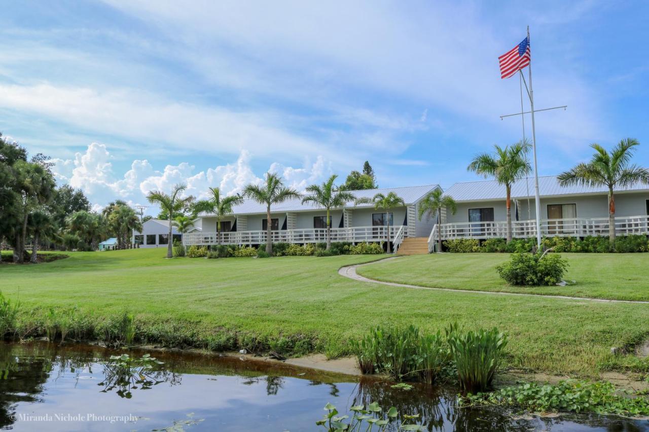 The Rivers Edge Motel LaBelle Екстер'єр фото