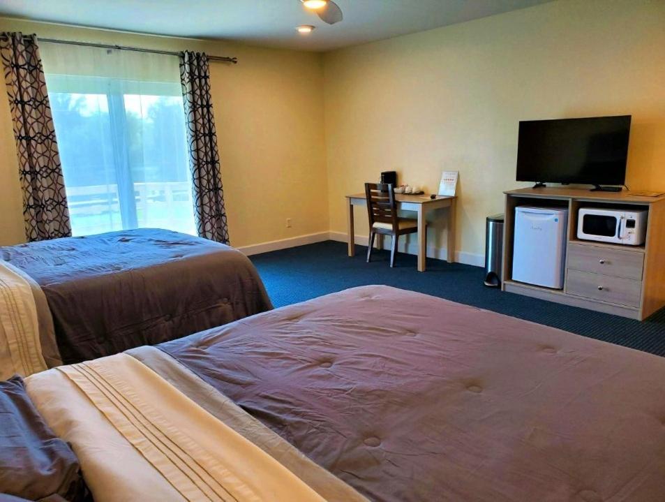 The Rivers Edge Motel LaBelle Екстер'єр фото